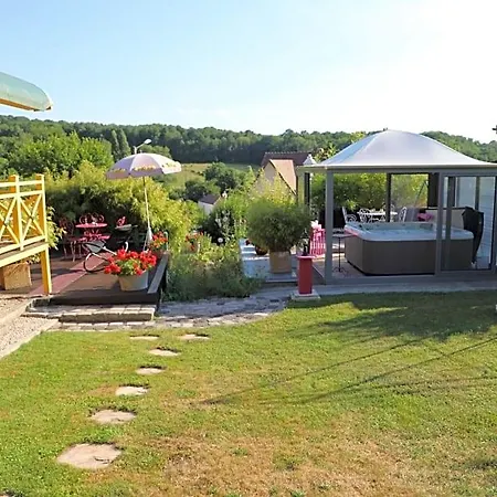 Roulotte La Dominique Bed & Breakfast