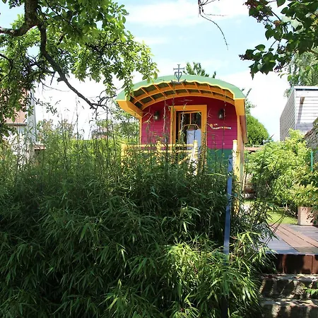 Bed & Breakfast Roulotte La Dominique Romery (Marne)