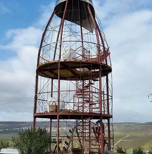 Roulotte La Dominique 4* Romery (Marne)